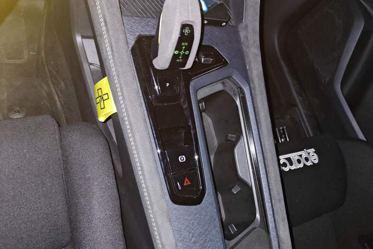 Used Lynk & Co 03 2023 03+ TCR Cyan Front-Wheel-Drive Version