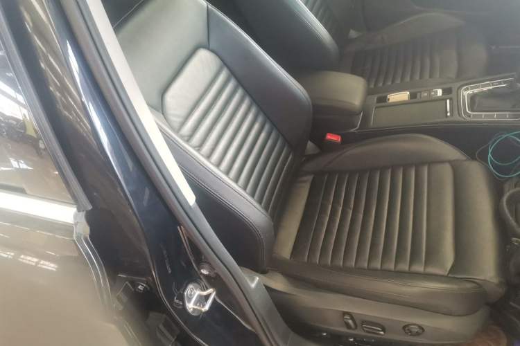 Used Volkswagen Magotan 2018 330TSI DSG Advanced Model
