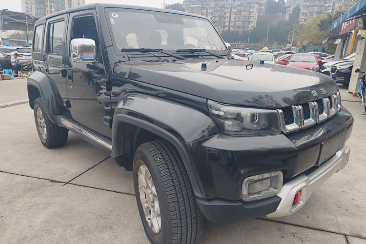 Used  BJ40 2018 2.0T Manual Diesel Four-Wheel Drive Prestige Edition
