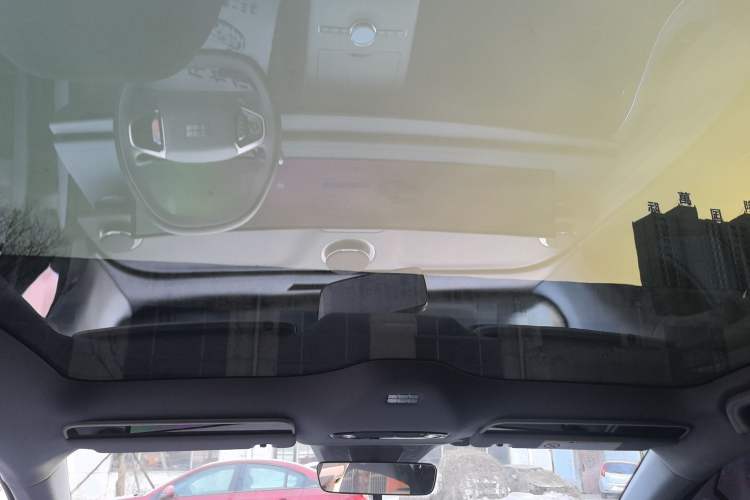 Used  E8 2024 550 km Range Rear-Drive Dragon Edition
