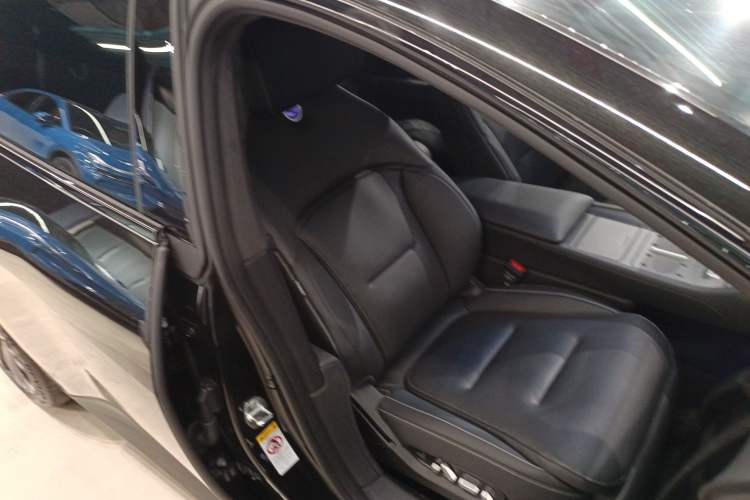 Used  12 2025 Ultra Extended-Range Edition