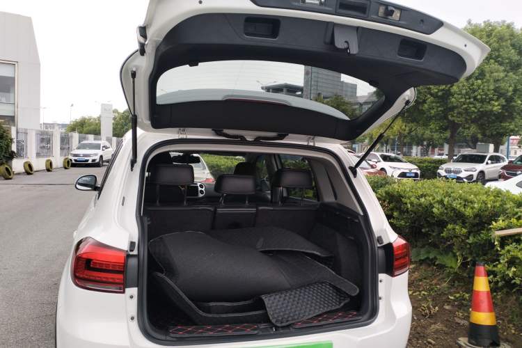 Used Volkswagen Tiguan 2017 300TSI Automatic Two-Wheel Drive Silk Road Comfort Edition
