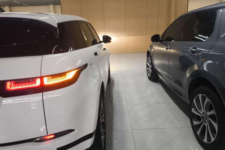 Used Land Rover Range Rover Evoque 2020 249 PS R-DYNAMIC SE Sport Technology Edition
