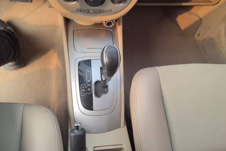 Used Buick Excelle 2013 1.5L Automatic Classic Model
