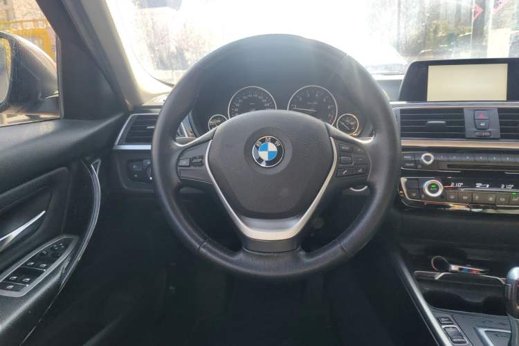 Used BMW 3 Series 2016 320i Fashion Model