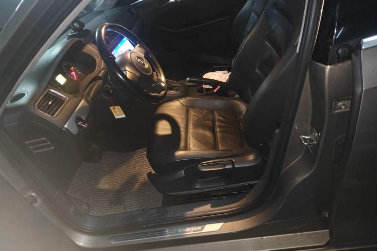 Used Volkswagen Sagitar 2014 1.6L Automatic Comfort Model
