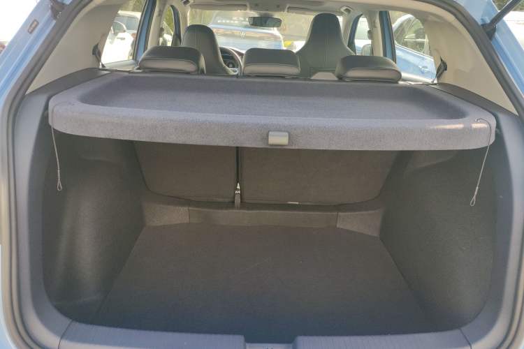 Used Volkswagen Tharu 2025 NewRui 300TSI Prestige Edition
