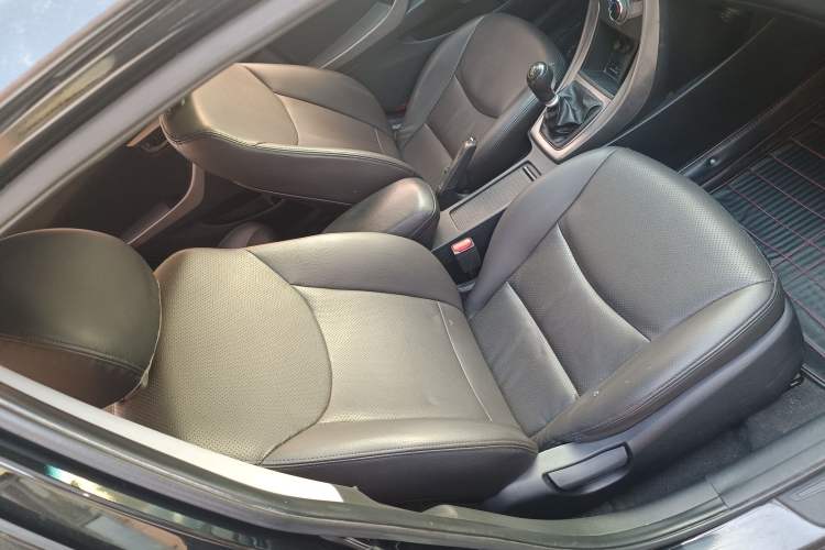 Used Hyundai Elantra 2012 1.6L Manual Fashion Edition
