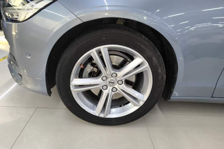 Used Volvo S90 2018 T4 Zhiyuan Edition
