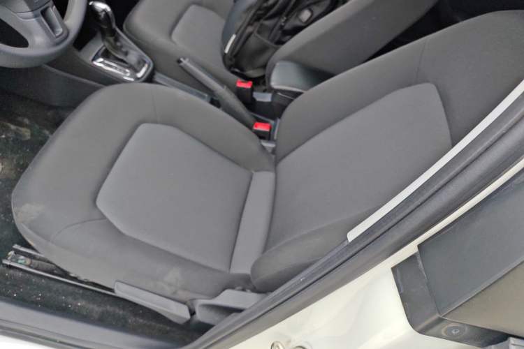 Used Volkswagen Jetta 2015 Value Edition 1.6L Automatic Fashion Version
