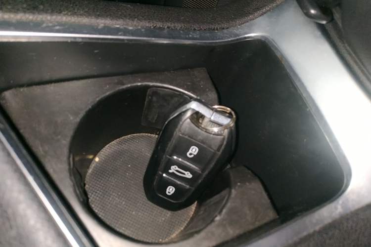 Used  6 2016 1.6T Luxury Edition THP160
