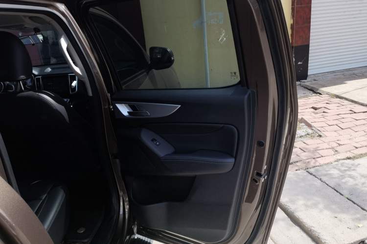 Used Great Wall Poer 2021 2.0T Commercial Version Automatic Diesel Two-Wheel Drive Elite Trim with Long Bed – GW4D20M
