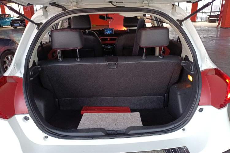 Used Haval H1 2015 1.5L AMT Luxury Model
