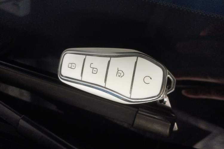 Used BYD Han 2024 EV Glory Edition 605KM Front-Wheel-Drive Premium Model