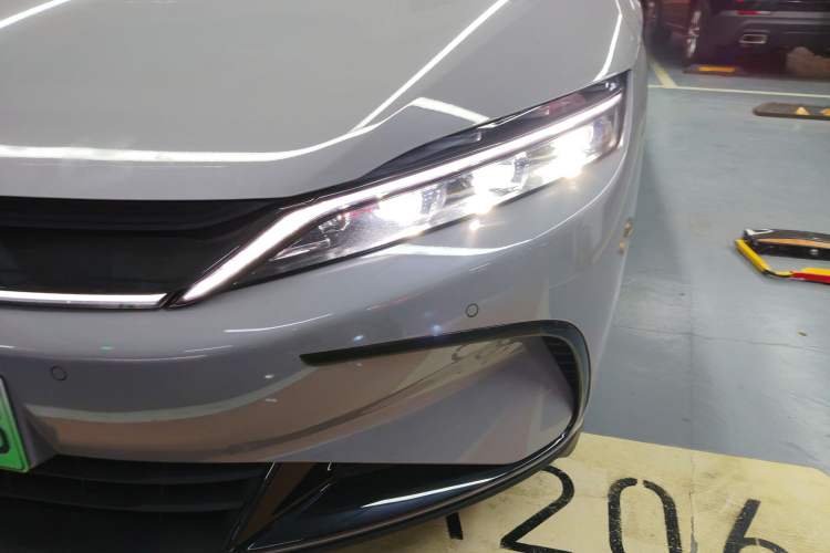 Used BYD Han 2025 DM-i Intelligent Driving Edition 125KM LiDAR Flagship Model
