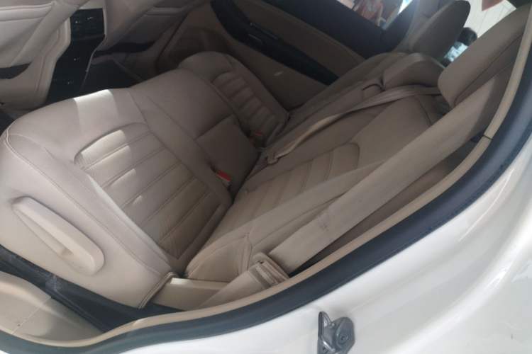 Used Ford Edge 2016 EcoBoost 245 Two-Wheel-Drive Titanium 5-Seater
