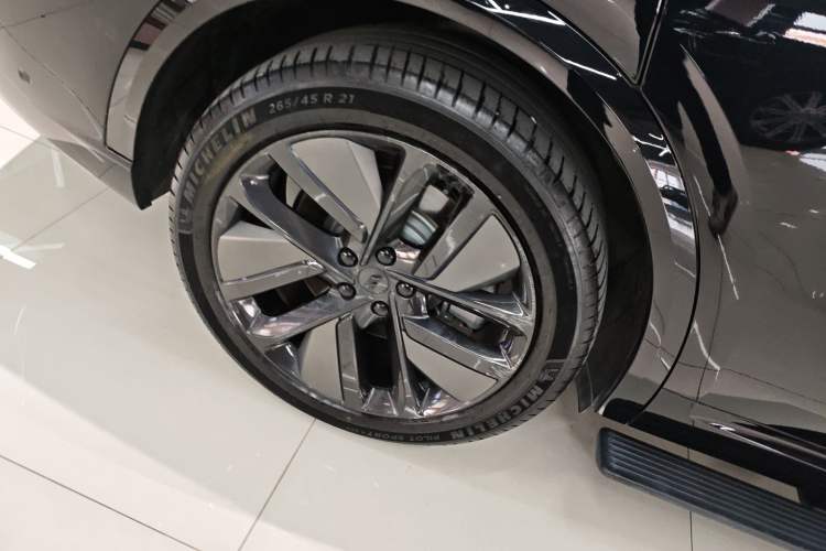 Used Li Auto L9 2023 Pro Model
