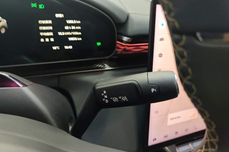 Used Zeekr 7X 2025 100 kWh Long-Range Rear-Wheel Drive with Intelligent Driving Features