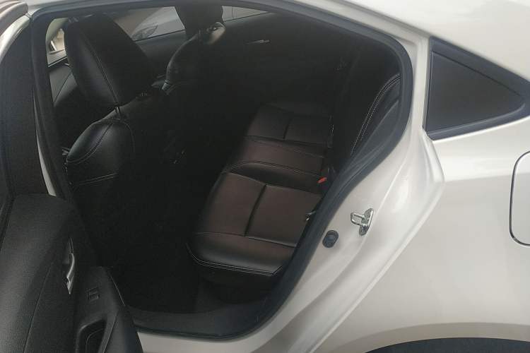 Used Toyota Corolla 2021 Dual-Motor 1.8L E-CVT Elite Edition
