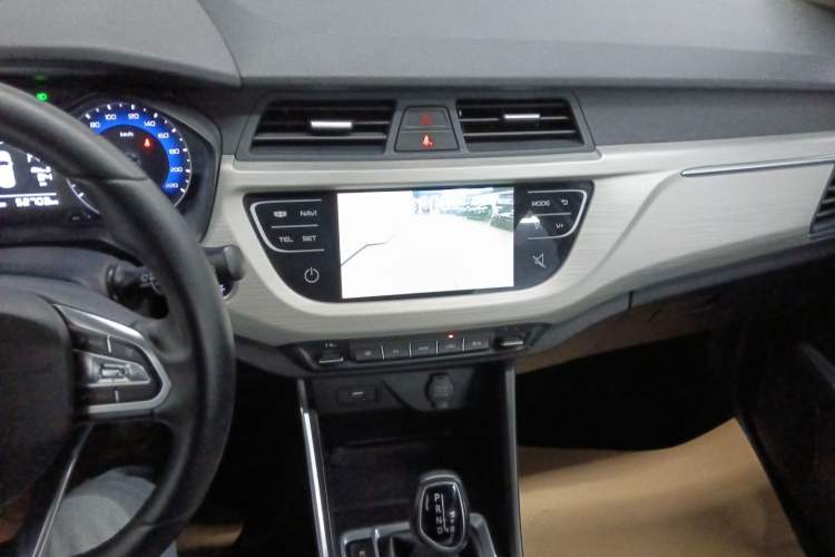 Used Geely Auto Vision X3 2020 1.5L CVT Luxury Model
