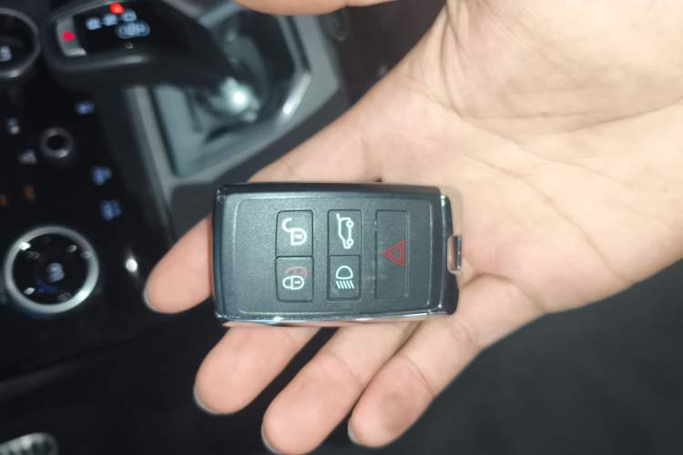 Used Land Rover Range Rover Evoque 2023 Aurora L 249 PS Luxury Edition