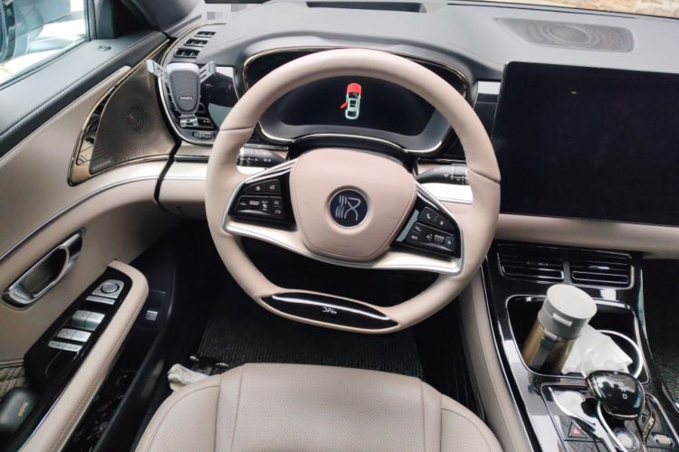 Used BYD Han 2024 EV Glory Edition 605KM Front-Wheel-Drive Premium Model