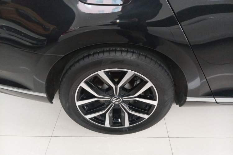 Used Volkswagen Magotan 2020 330TSI DSG Leading Model
