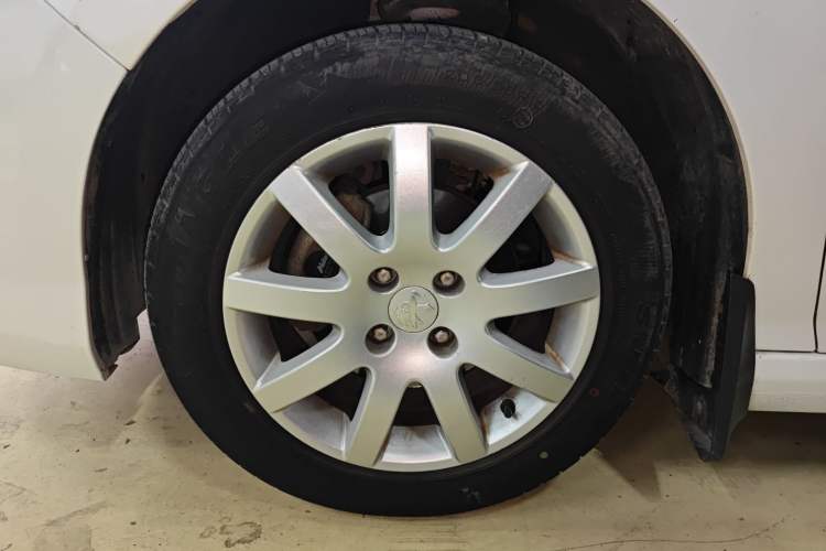 Used Peugeot 308 2014 Enjoy Edition Classic 1.6L Manual YouShang Model
