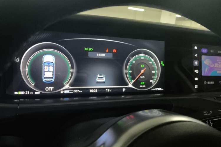 Used VOYAH FREE 2021 Four-Wheel Drive Standard Range-Extended Exclusive Luxury Package
