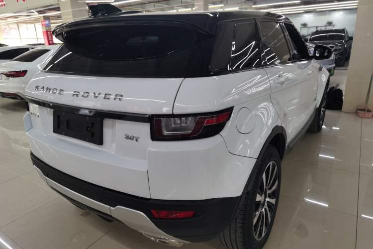 Used Land Rover Range Rover Evoque 2018 240 PS SE Smart Brilliance Edition
