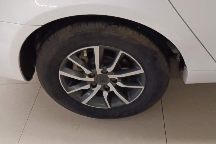 Used Geely Auto Emgrand 2019 Leading Edition 1.5L CVT Luxury Model China VI Standard
