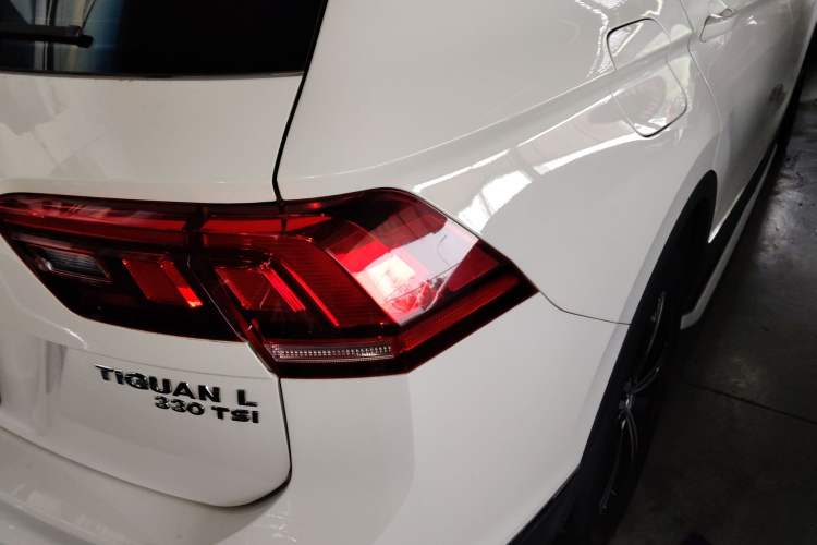 Used Volkswagen Tiguan L 2019 Updated Version 330TSI Automatic Two-Wheel Drive Panoramic Comfort Edition China VI Standard
