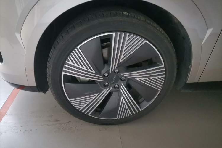 Used Lynk & Co 08 EM-P 2023 120km Long-Range Halo