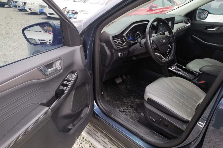 Used Ford Escape 2020 EcoBoost 245 Two-Wheel-Drive Titanium Edition