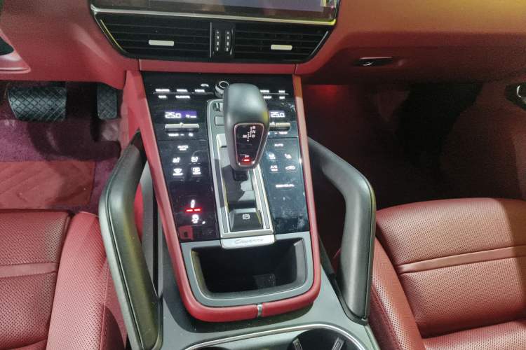 Used Porsche Cayenne 2022 Cayenne E-Hybrid 2.0T Platinum Edition
