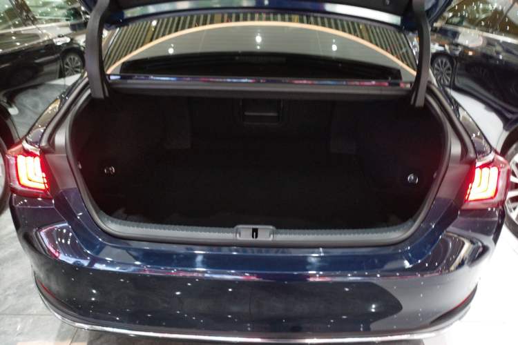 Used Lexus ES 2022 200 Excellence Edition
