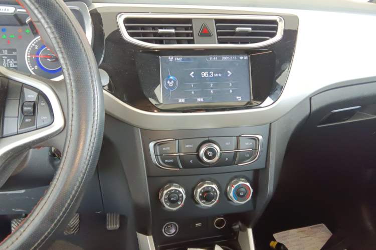 Used Brilliance V3 2015 1.5L Manual Elite Model
