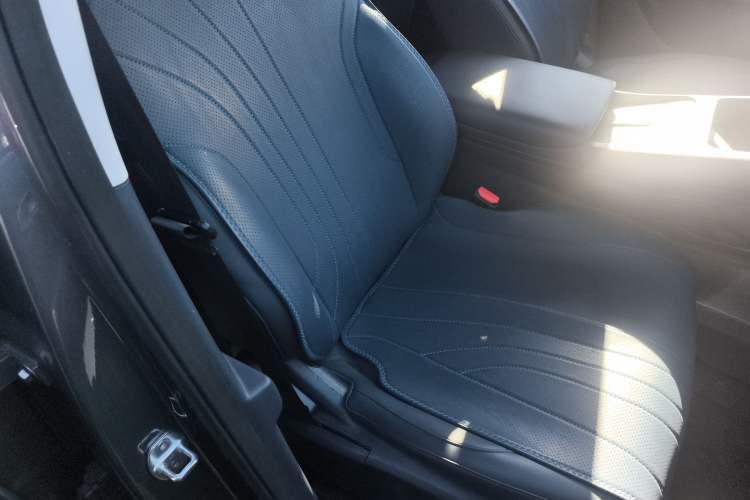 Used  E5 2024 440km Launch Edition