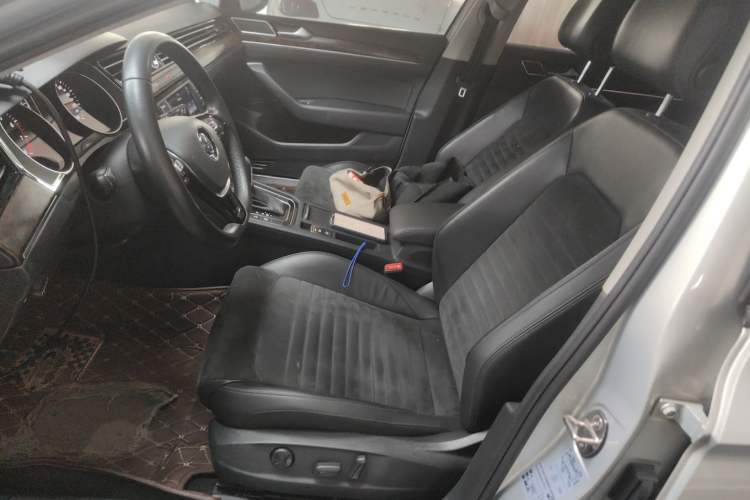 Used Volkswagen Magotan 2017 330TSI DSG Luxury Model
