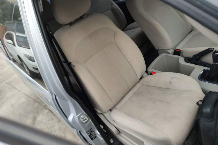 Used FORTHING Lingzhi 2019 Facelifted M5L 1.6L 7-Seater Base Model China VI Standard