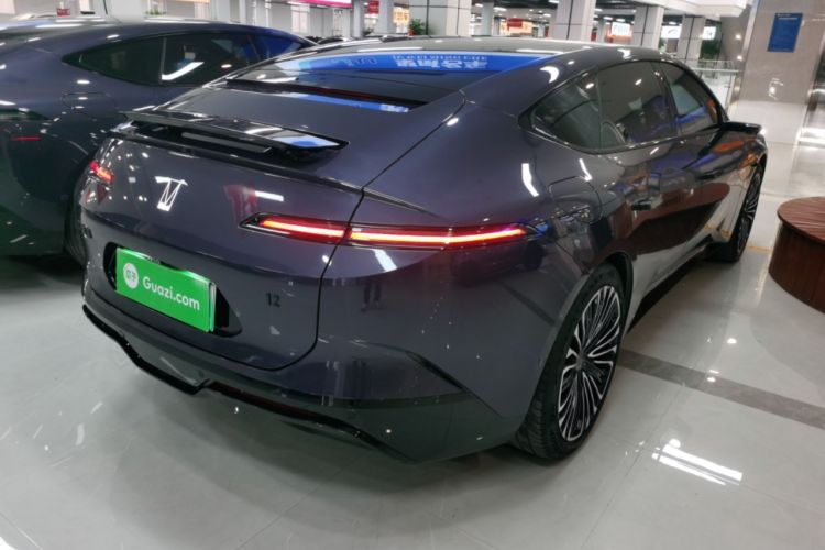 Used  12 2025 Ultra Extended-Range Edition
