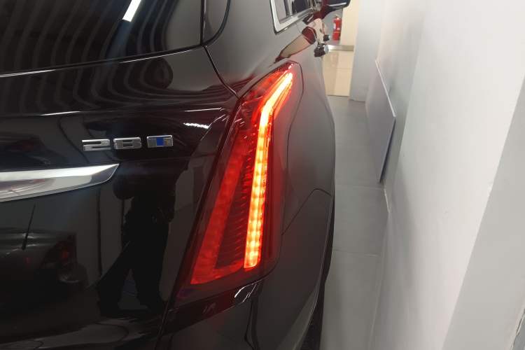 Used Cadillac XT5 2022 2.0T Two-Wheel Drive Luxury Version
