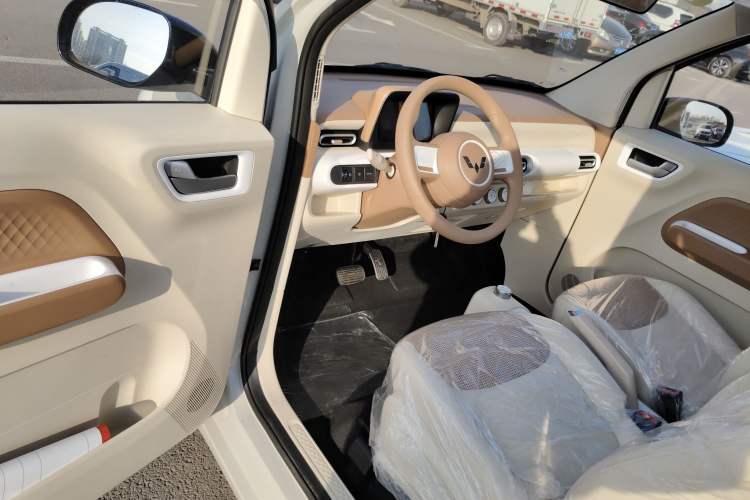 Used Wuling Hongguang MINIEV 2024 3rd Generation 215km Youth Edition
