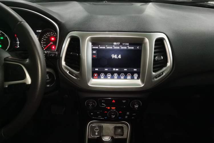 Used Jeep Compass 2019 200T Automatic Family Edition - Connected Large Screen Version