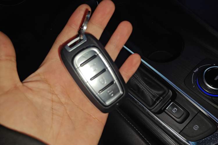 Used Buick Velite 6 2023 Revised Version 430 km Range – Commuter Edition