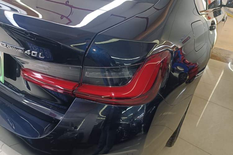 Used BMW i3 2024 eDrive 40 L Midnight Sports Package
