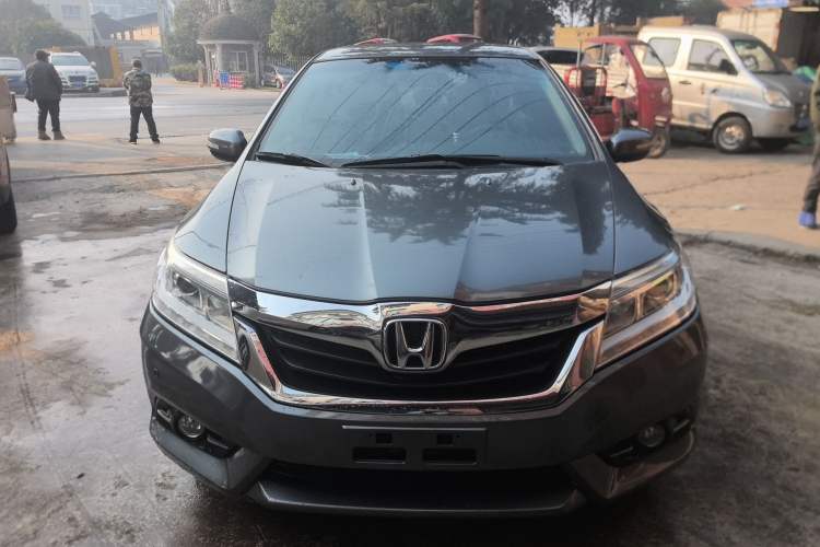 Used Honda Crider 2013 1.8L automatic comfort version
