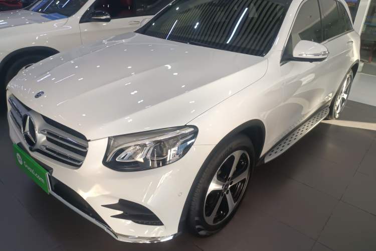 Used Mercedes-Benz GLC 2019 GLC 260 4MATIC Luxury Model
