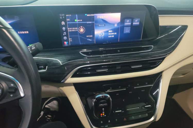 Used Buick GL8 2023 ES Lu Zun Deluxe Model
