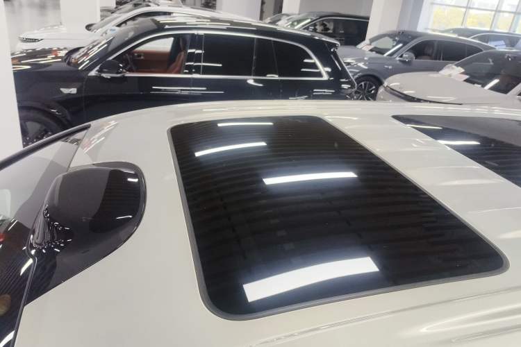 Used VOYAH Dream 2025 PHEV Four-Wheel-Drive Flagship Version – Qiankun Edition
